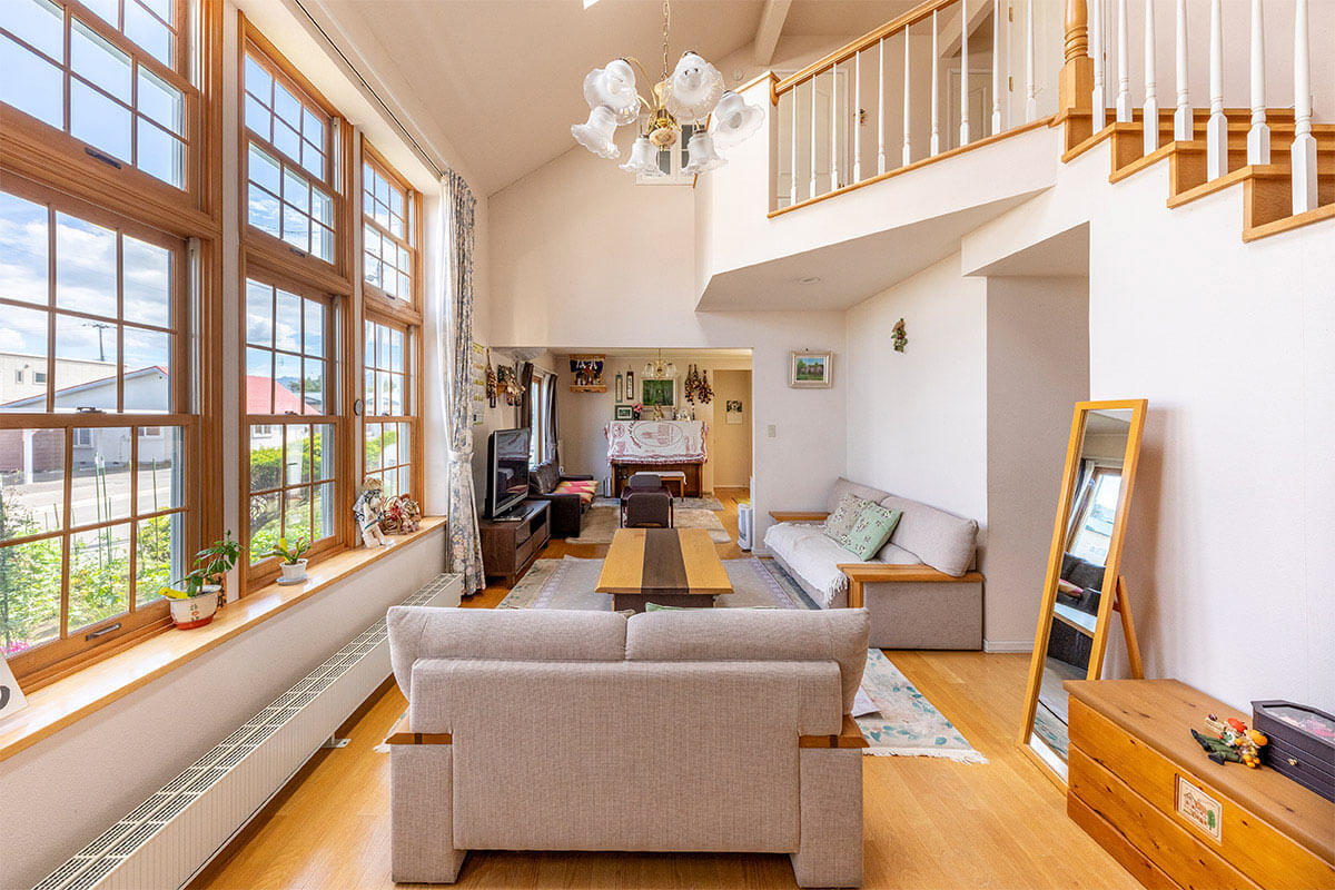 阿部町長ご自宅の共用リビングスペース