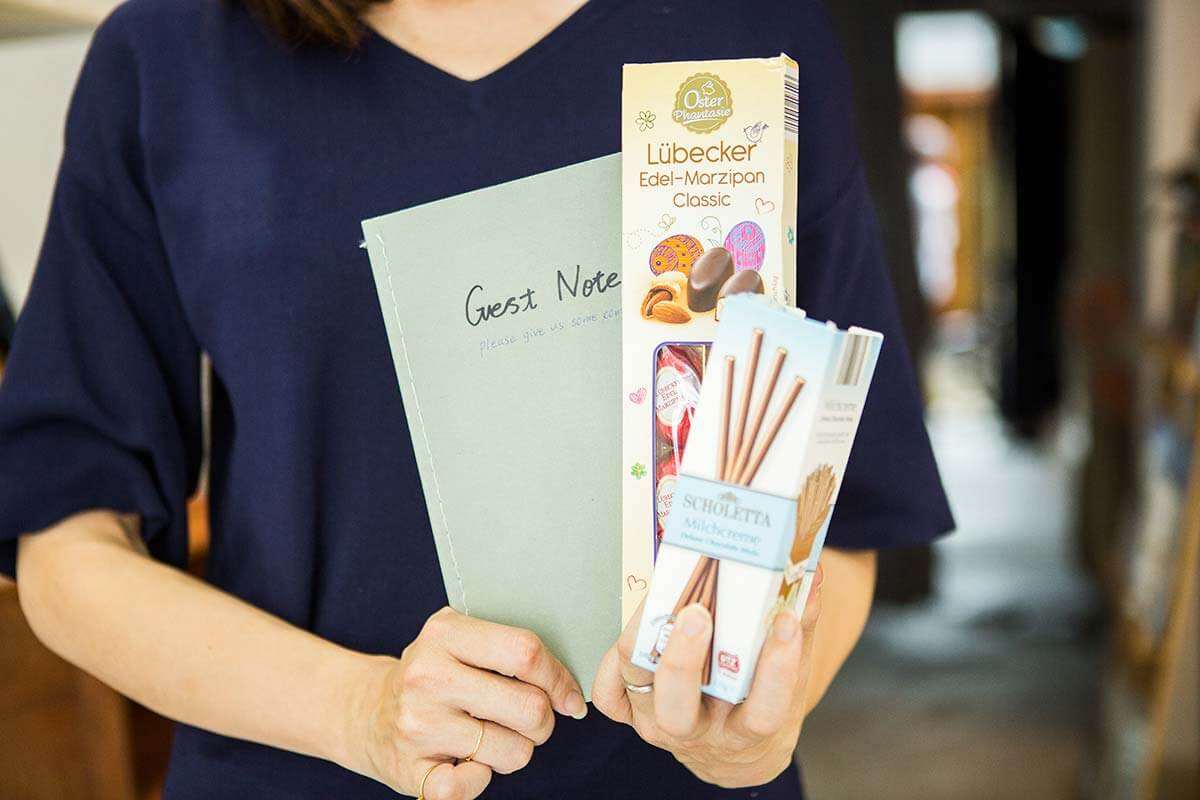 リスティングに置かれたノートにはゲストが残した感想で埋められ、ゲストからのお土産も楽しみ