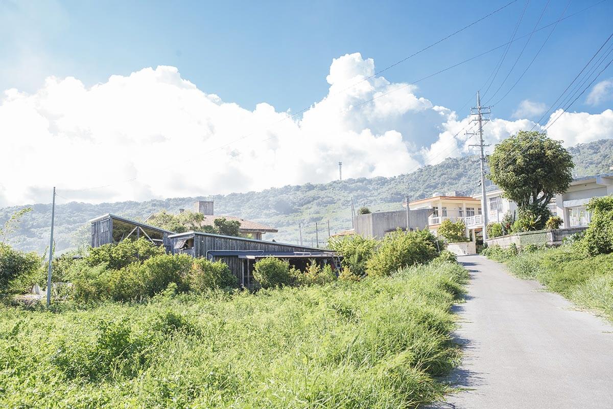 沖縄の豊かな自然の中にあるKojiさん、Mariさんのリスティング