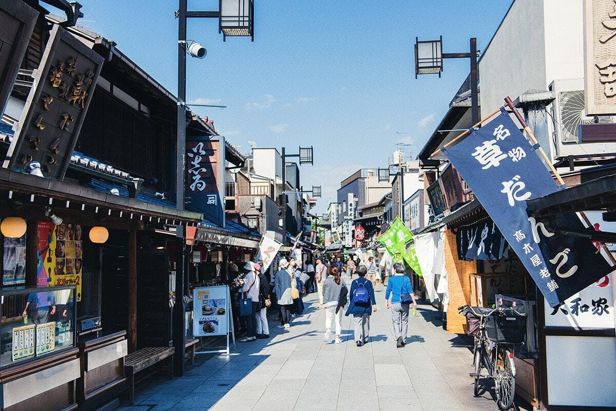 柴又帝釈天へと続く参道