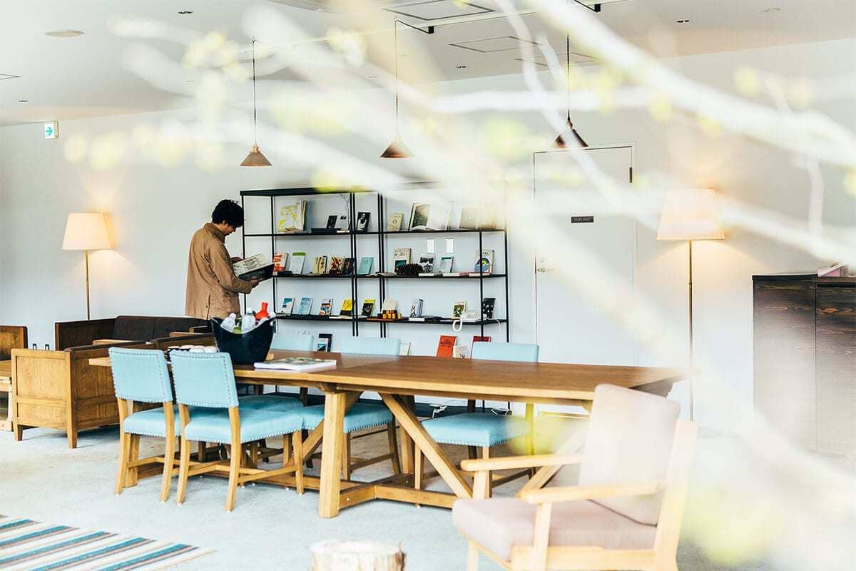 本やレコードが充実しているレクリエーション棟