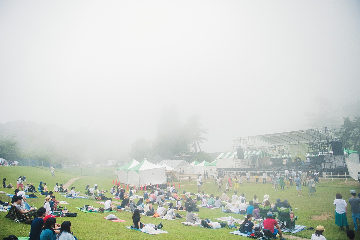 マイナスイオンを浴びながらフェスを楽しむ。