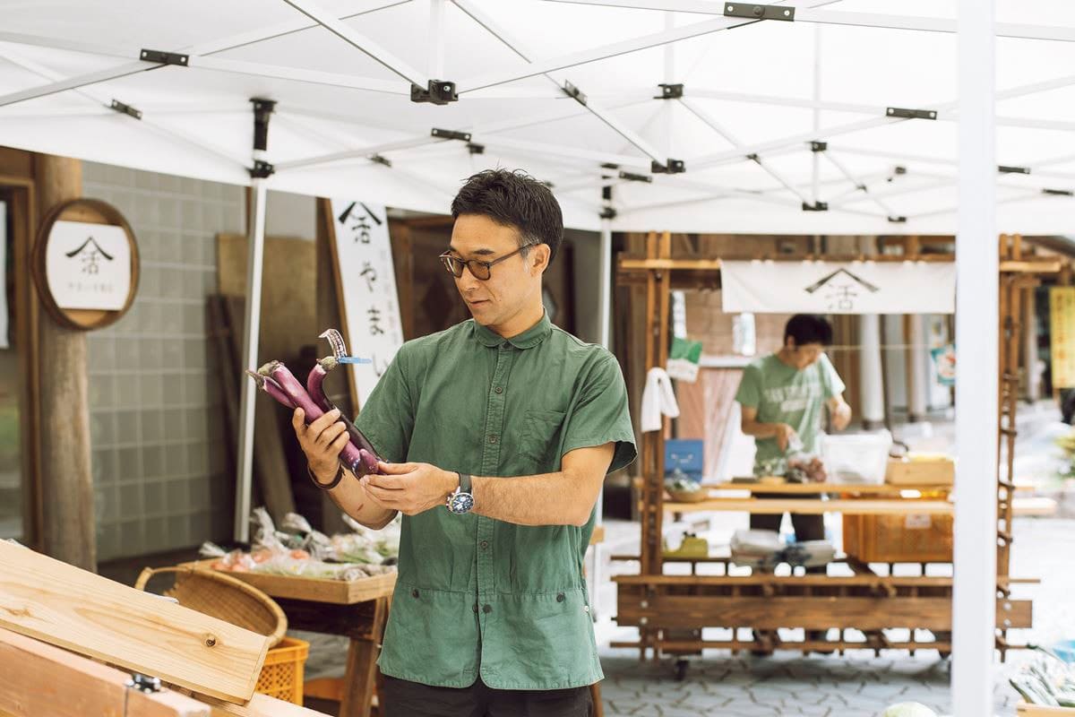 ここの野菜は、アクが強くて硬くて、すごくワイルドな感じがします。水がいいからなのかな。