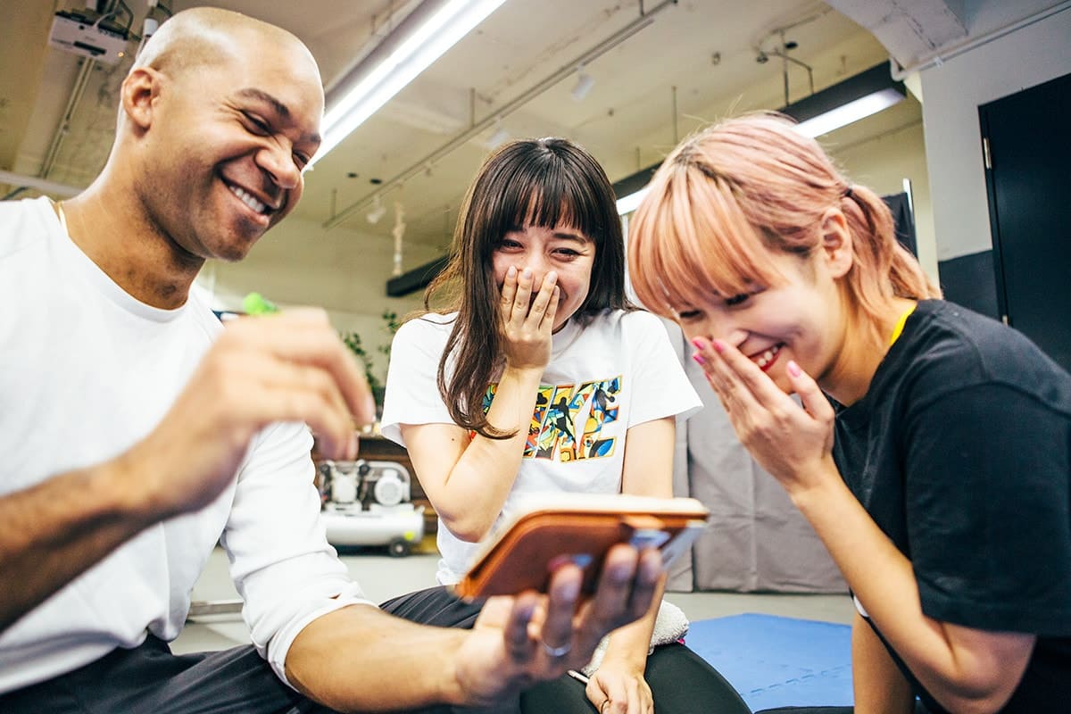 最後に出来上がった映像を見て、二人は「すごい!」「ほんとに映画のワンシーンみたい!」