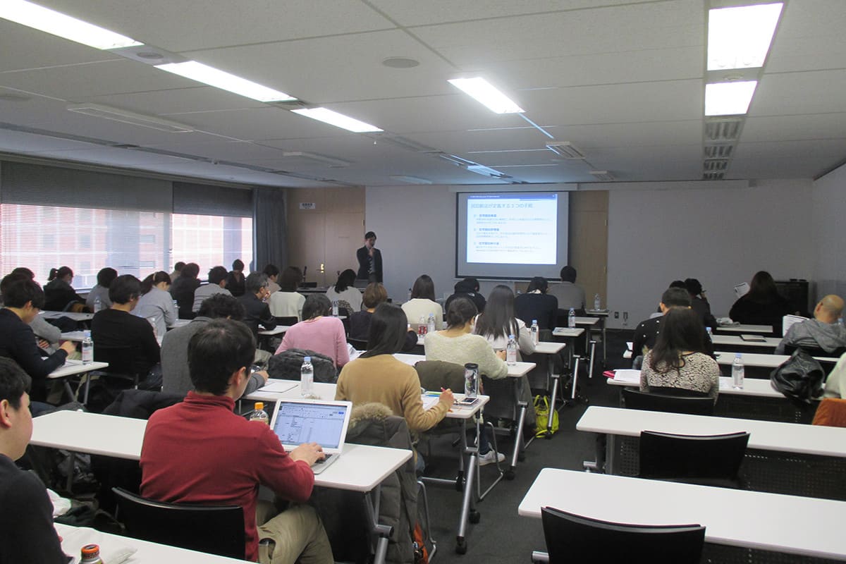 ホームシェアリングラボと呼ばれる既存・新規ホストを対象としたセミナーをAirbnbと提携して全国各地で行っている。セミナーは予約制で、既に満席がでている回もあり好評だ。